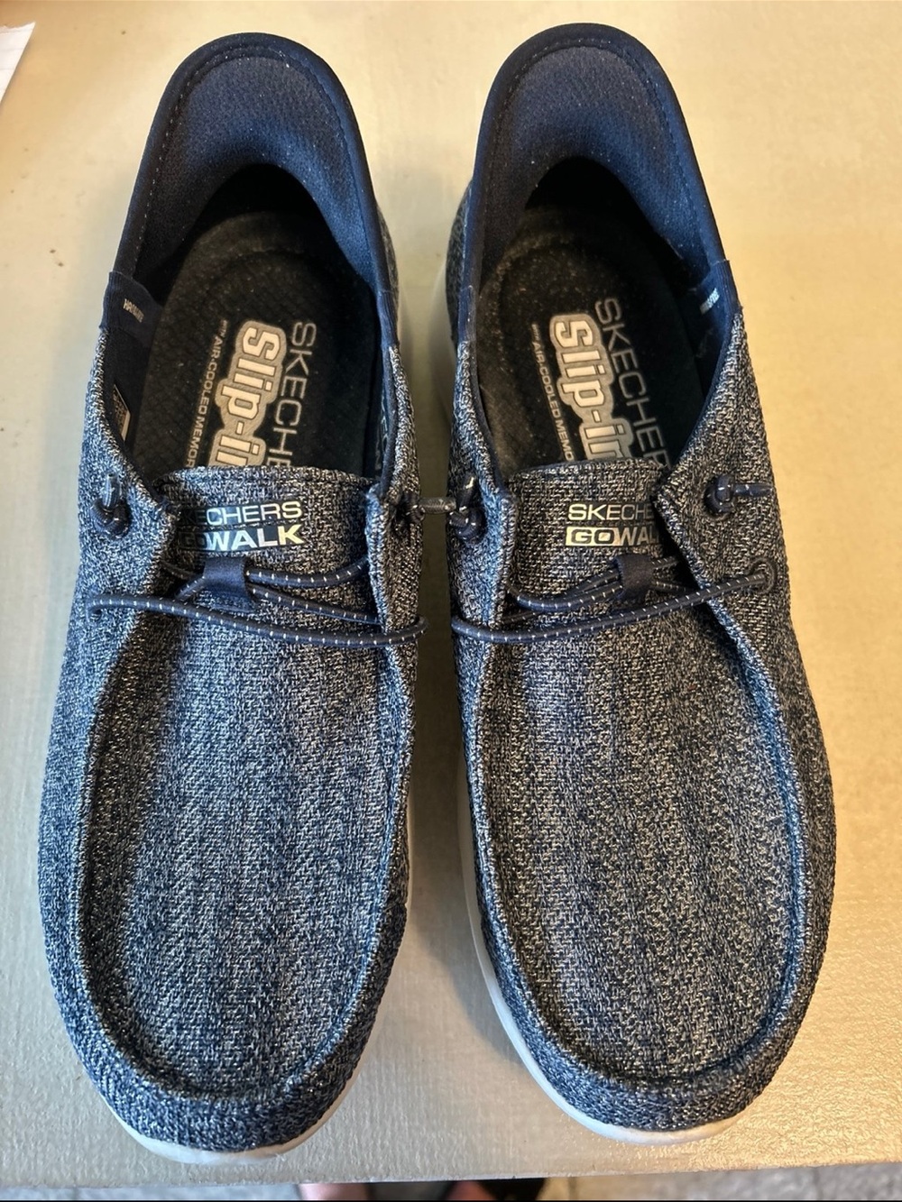 Skechers Go Walk women’s size 7 Slip-On Knit Loafers in Charcoal/Black